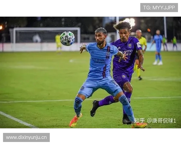 金杯赛上半场马丁内斯先开纪录乌加尔德点射助哥斯达黎加暂时领先苏里南